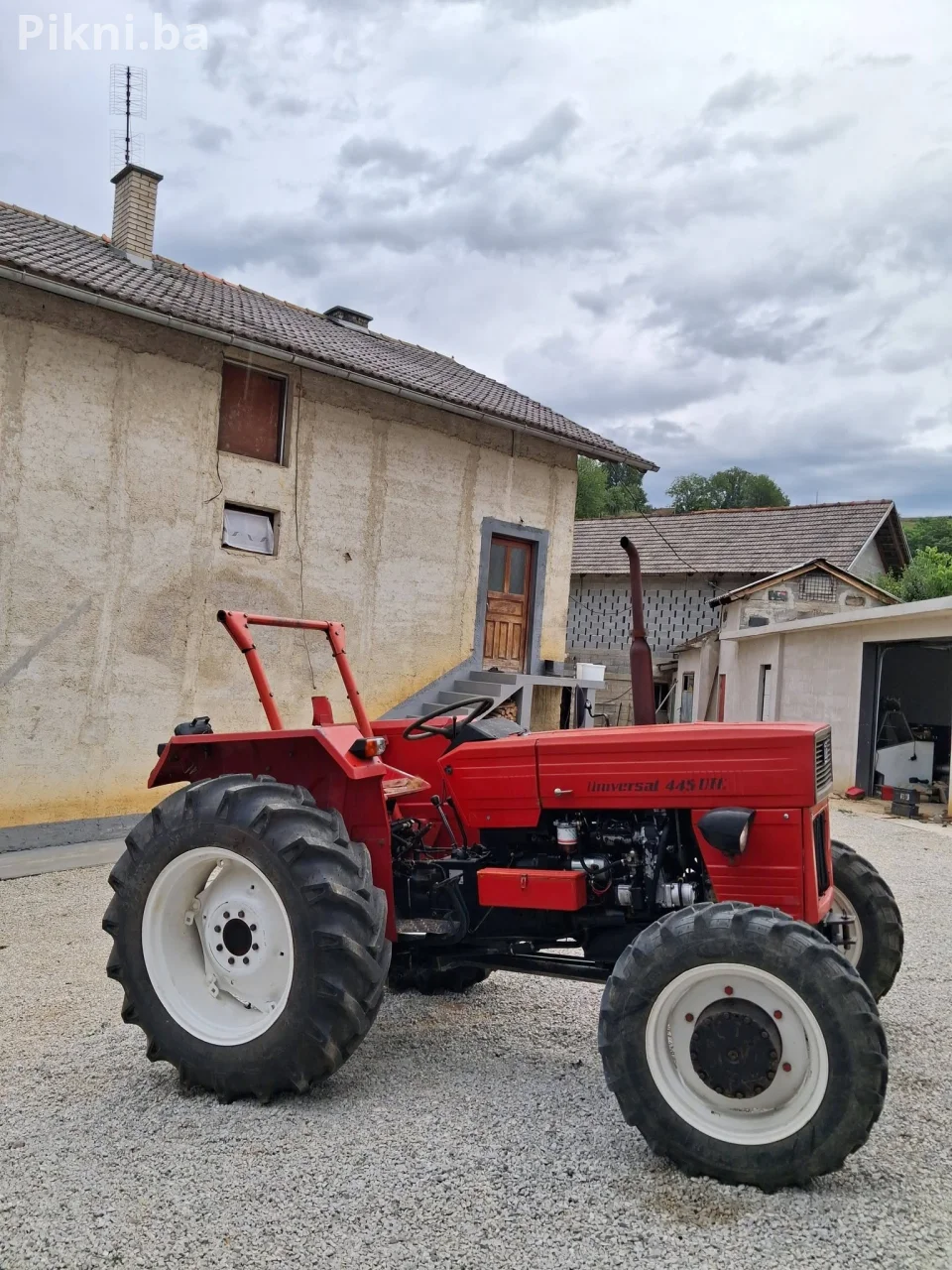Traktor Universal 445 duplak 4x4