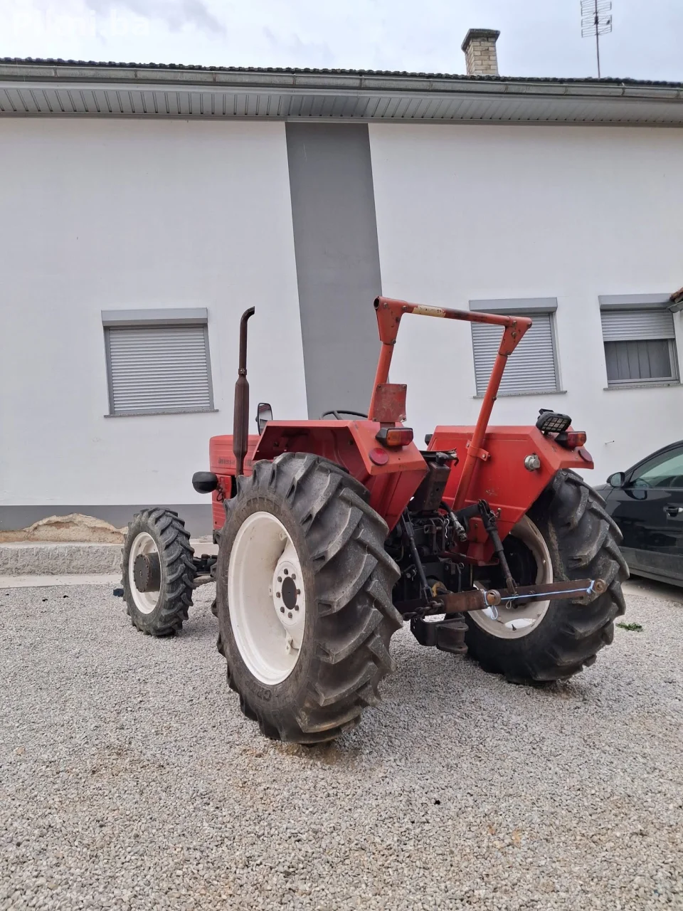 Traktor Universal 445 duplak 4x4
