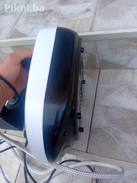 Prodaje se vrhunska profesionalna parna stanica (centrala za paru) King D'Home, model HG1901, snage 2100W. 5