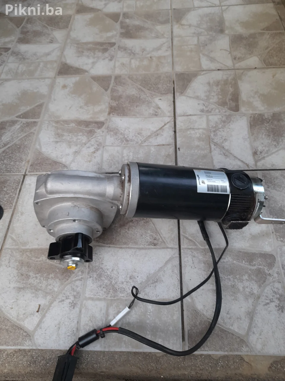 PERMOBIL DRIVE UNIT – POGONSKA JEDINICA – WARNER ELECTRIC elektro motor sa reduktorom 24 voltq