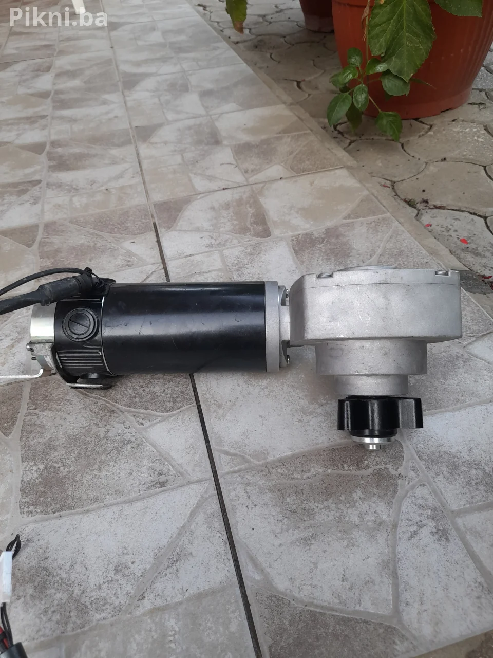 PERMOBIL DRIVE UNIT – POGONSKA JEDINICA – WARNER ELECTRIC elektro motor sa reduktorom 24 voltq