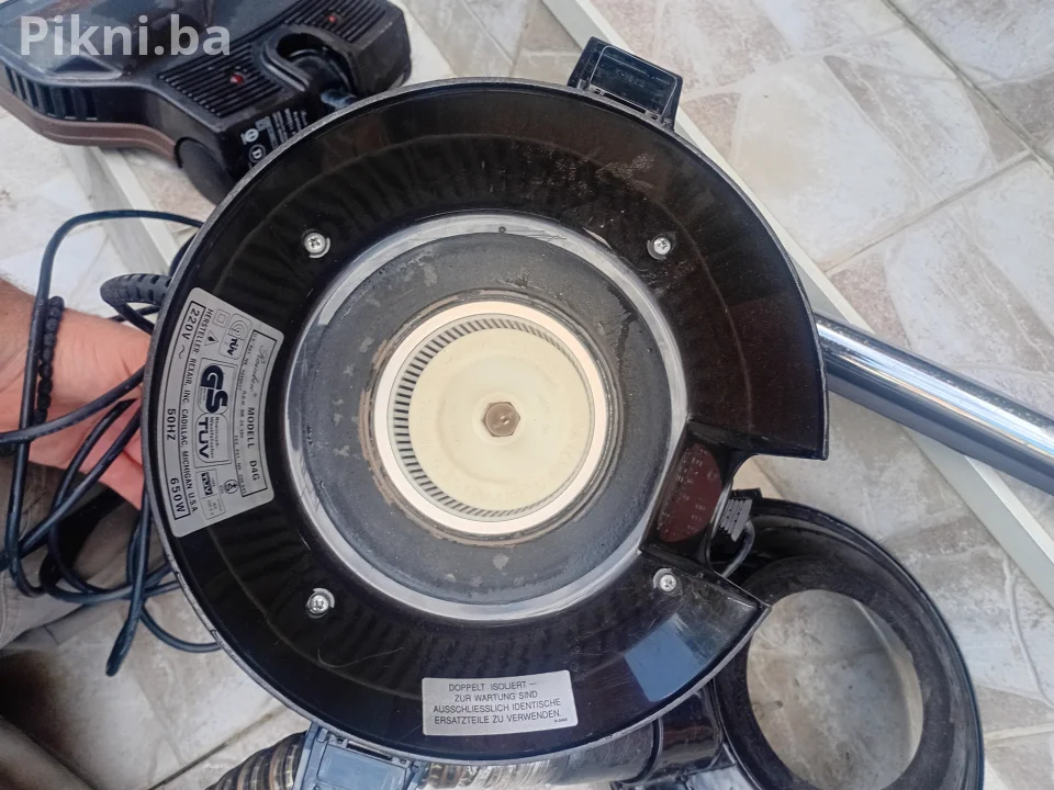 Rainbow D4G vodeni usisivač + Power Nozzle PN-1 elektročetka (Top stanje!)