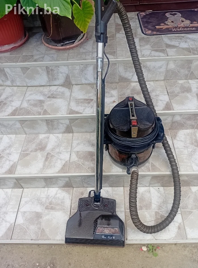 Rainbow D4G vodeni usisivač + Power Nozzle PN-1 elektročetka (Top stanje!)