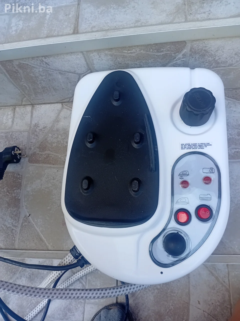 Prodaje se vrhunska profesionalna parna stanica (centrala za paru) King D'Home, model HG1901, snage 2100W.