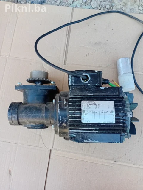 Elektromotor sa reduktorom Leroy Somer 0.37 kW (Odnos 30:1 - 50 o