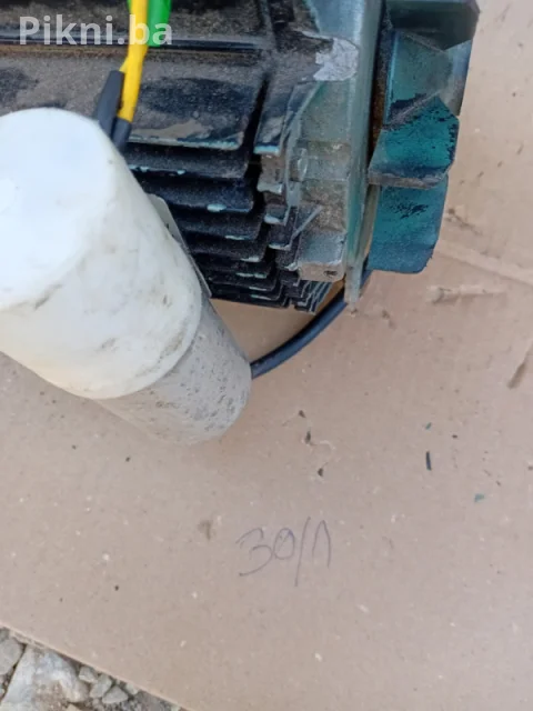 Elektromotor sa reduktorom Leroy Somer 0.37 kW (Odnos 30:1 - 50 o 11