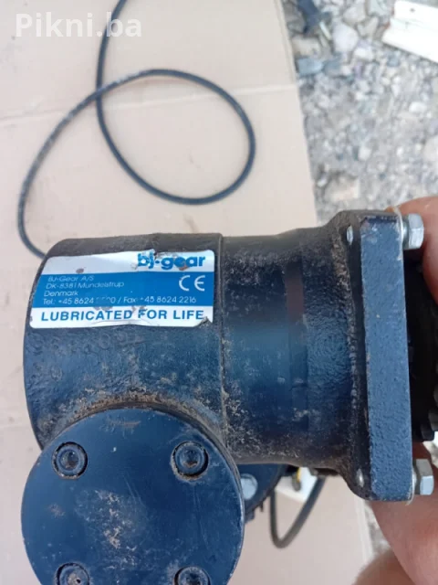 Elektromotor sa reduktorom Leroy Somer 0.37 kW (Odnos 30:1 - 50 o 7