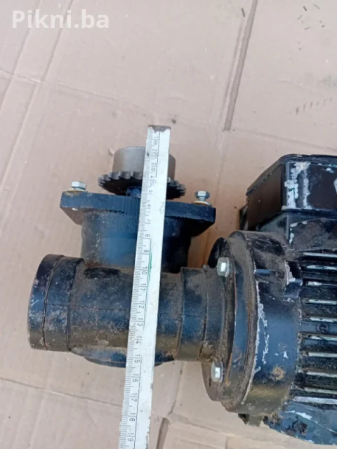 Elektromotor sa reduktorom Leroy Somer 0.37 kW (Odnos 30:1 - 50 o 3