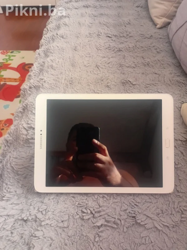Samsung Galaxy Tab S2 9.7 (3GB/32GB) Kao nov + Org. futrola