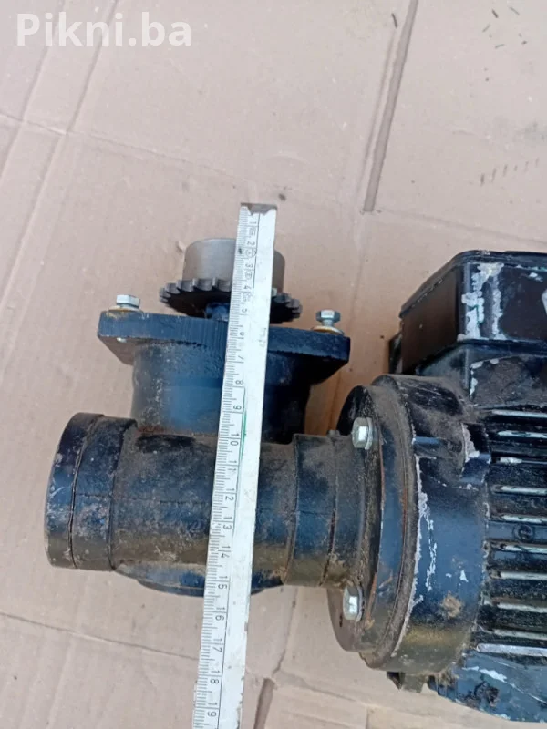 Elektromotor sa reduktorom Leroy Somer 0.37 kW (Odnos 30:1 - 50 o