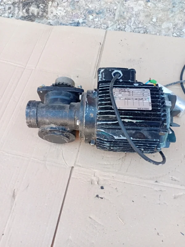 Elektromotor sa reduktorom Leroy Somer 0.37 kW (Odnos 30:1 - 50 o