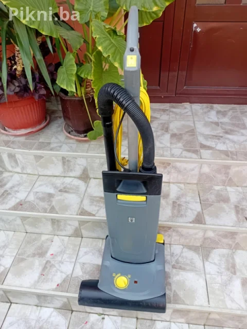 Profesionalni usisivač za tepihe KARCHER CV 38/2 Adv (2022.)