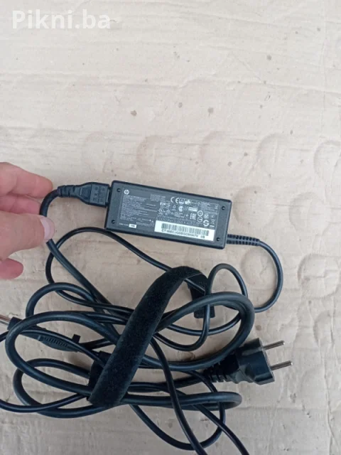 Originalni HP punjač 19.5V 3.33A 65W (Plavi pin) - Garancija ispravan 3