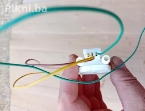 Ventil kafe aparat / regulator sa kablovima - Ispravno