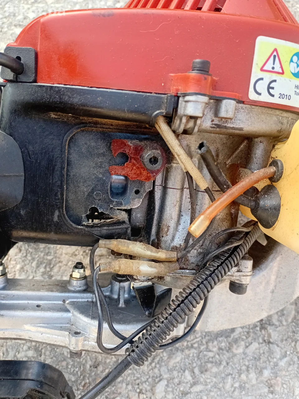 profesionalne japanske motorne makaze za živu ogradu Hitachi CH 50EA3(ST).