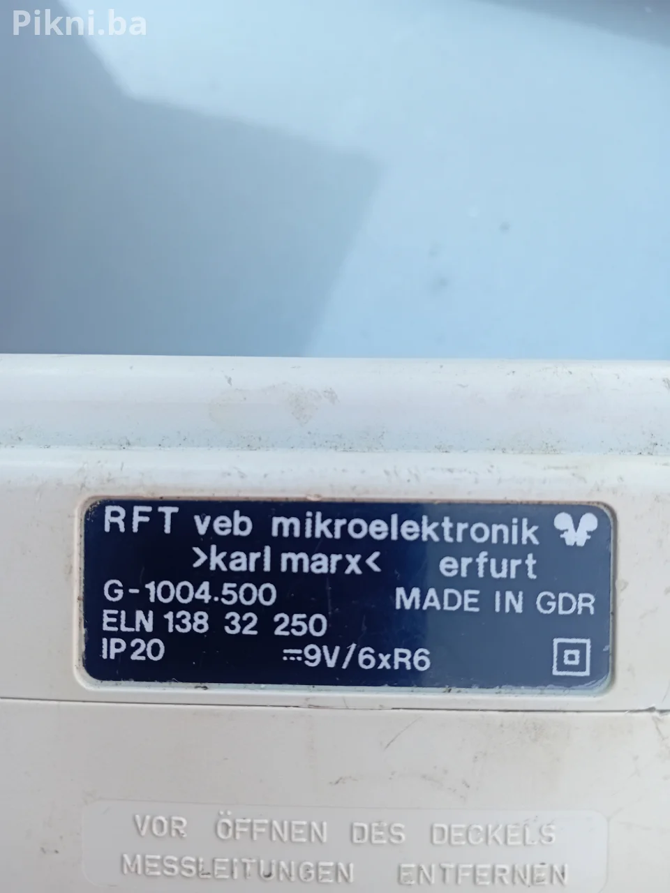 vintage digitalni multimetar (unimer) RFT G-1004.500 proizveden u Istočnoj Njemačkoj (GDR).