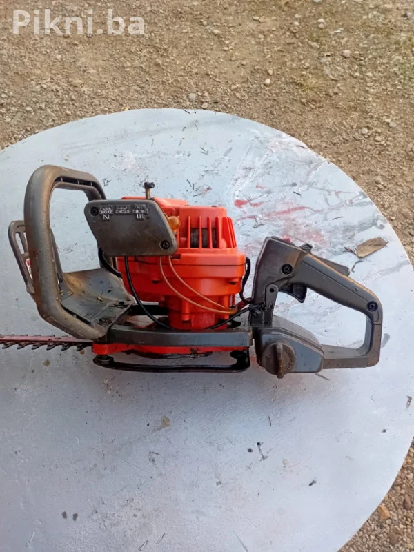 Husqvarna 18H motorne makaze za živicu (Made in USA) - 100% Ispravna