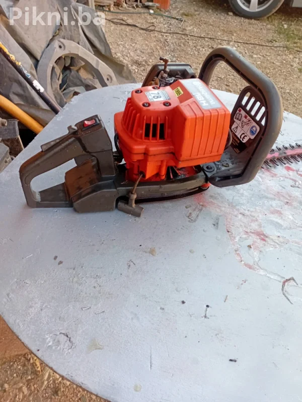 Husqvarna 18H motorne makaze za živicu (Made in USA) - 100% Ispravna