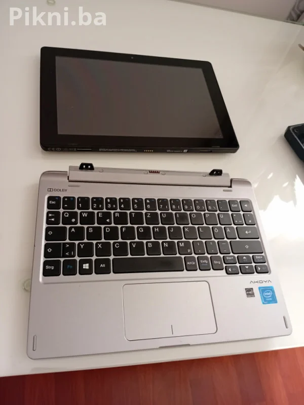 Medion Akoya E1240T 2 u 1 Tablet Laptop Za dijelove Servis