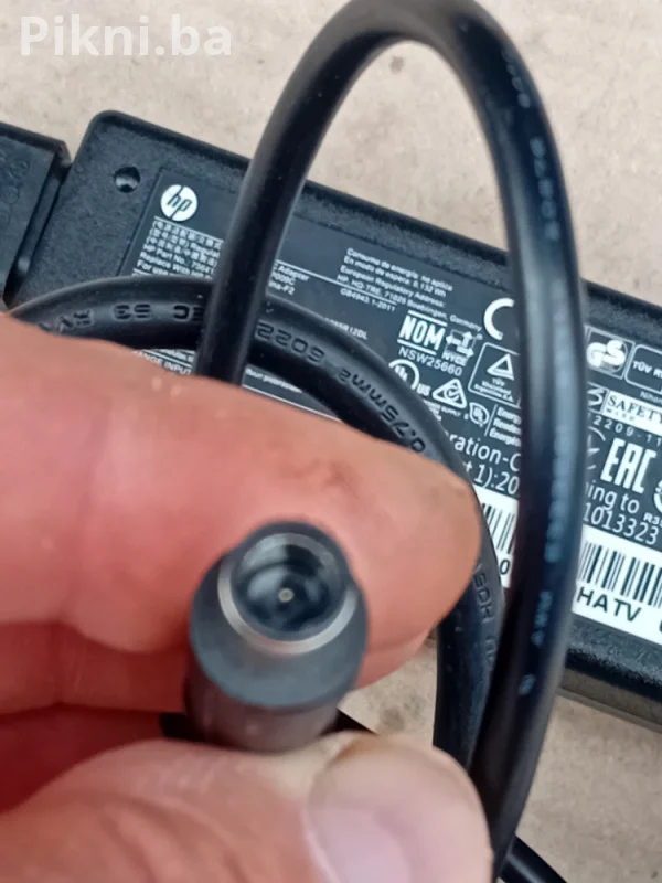 Originalni HP punjač 19.5V 3.33A 65W (Plavi pin) - Garancija ispravan
