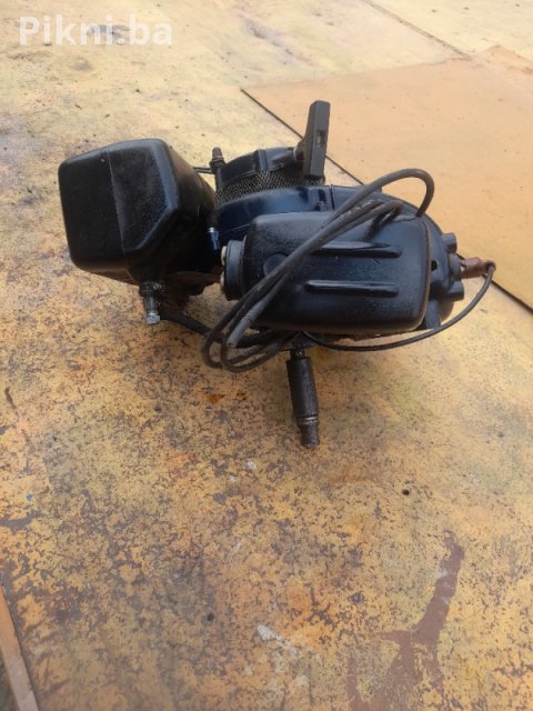Motor za kosacicu tomos umo6 kosilice kosacice 180 KM 5