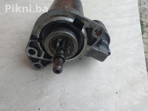 ISPRAVAN BOSCH Anlaser (Starter Motor) 12V - VW / Audi / Škoda (0 100 KM 2