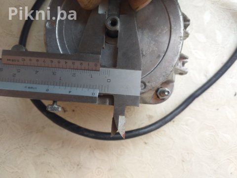 Elektro motor 220v 36w 1550obr elektromotori 25 KM 6