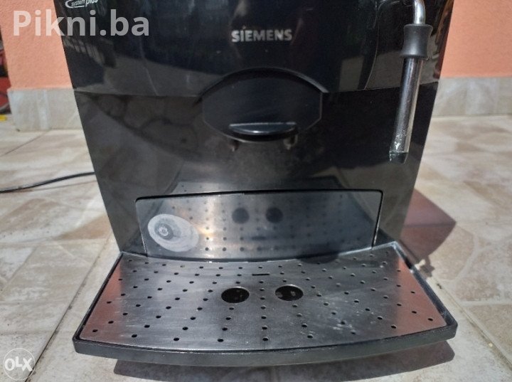 HITNA PRODAJA! Siemens EQ.5 / Vrhunski Automatski Aparat za Kafu