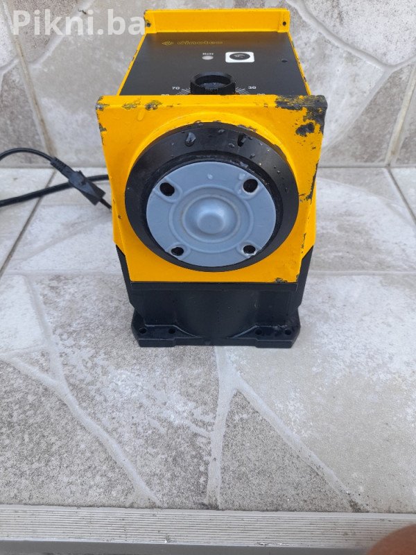 Vakum pumpa dinotec 205-3,0DI dozer 70 KM