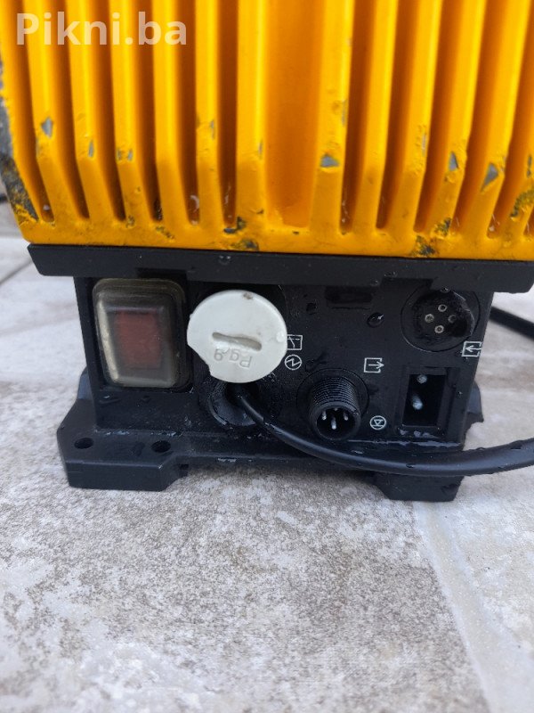 Vakum pumpa dinotec 205-3,0DI dozer 70 KM
