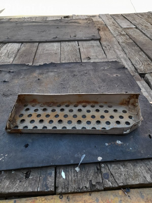 Metalno Gazište / Stepenica za Kamion (Radna Platforma) 45 KM