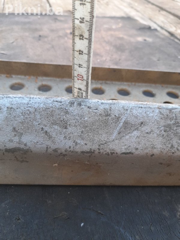 Metalno Gazište / Stepenica za Kamion (Radna Platforma) 45 KM