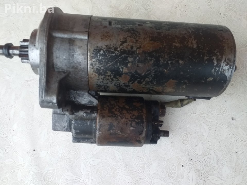 ISPRAVAN BOSCH Anlaser (Starter Motor) 12V - VW / Audi / Škoda (0 100 KM