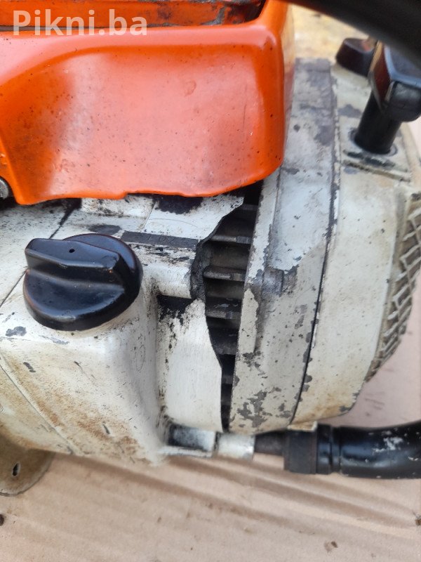 Motorna pila STIHL 041 av motorke citaj pod detaljno 180 KM