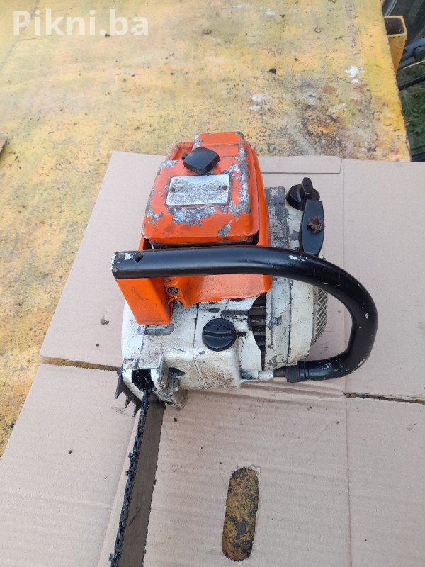 Motorna pila STIHL 041 av motorke citaj pod detaljno 180 KM
