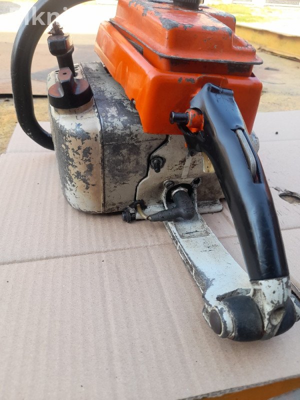 Motorna pila STIHL 041 av motorke citaj pod detaljno 180 KM