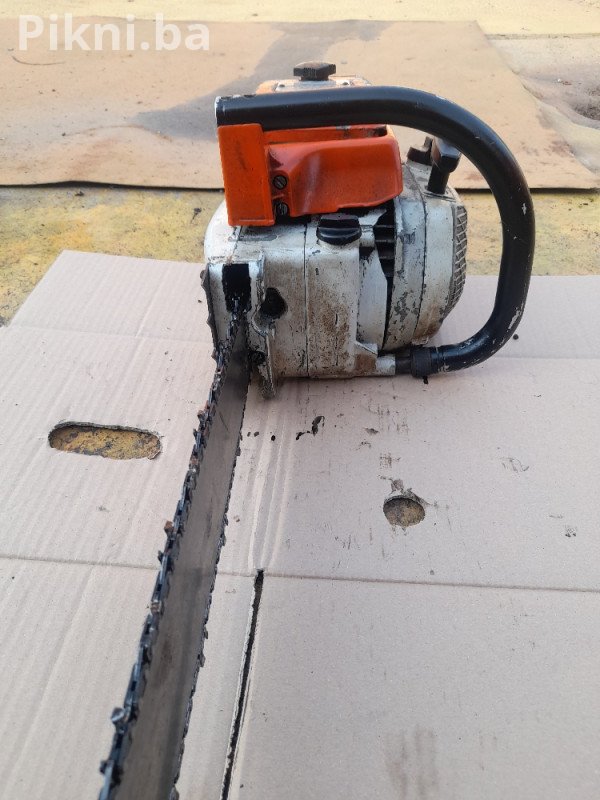 Motorna pila STIHL 041 av motorke citaj pod detaljno 180 KM