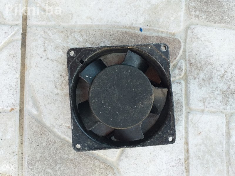 Elektro ventilator motor elektromotori Sunon Sf11592A 15 KM
