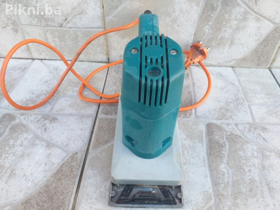 Black & Decker Vibraciona Brusilica 180W - Made in France - Kvali