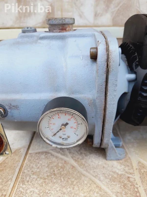 Pumpa za vodu Grundfos 0.85kw pumpe hidropak hidrofor