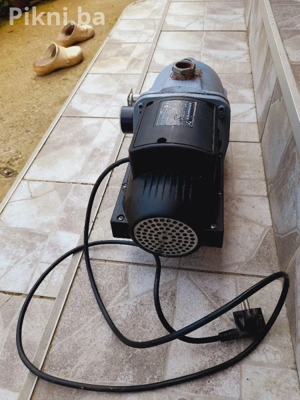 Pumpa za vodu Grundfos 0.85kw pumpe hidropak hidrofor